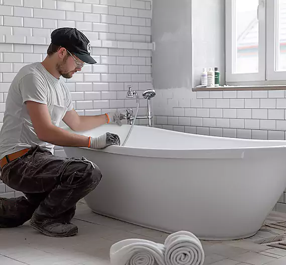 Why Choose Oakwood Custom Bathrooms for Quality Bathtub Remodeling Services in Claypool, AZ?